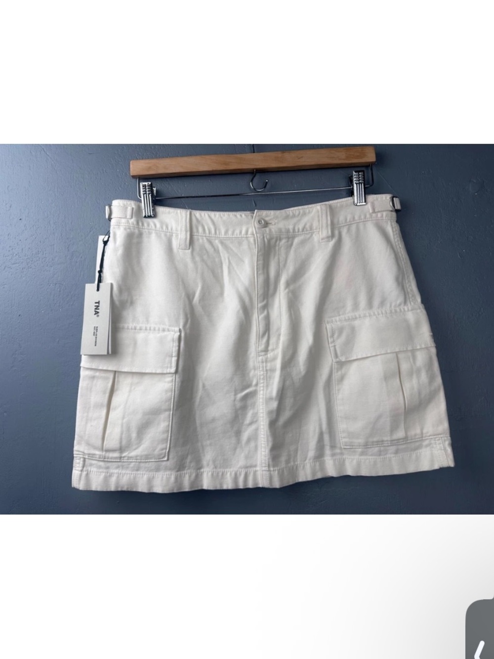 Aritzia TNA Sz 12 White Supply Cargo Micro Mini Skirt